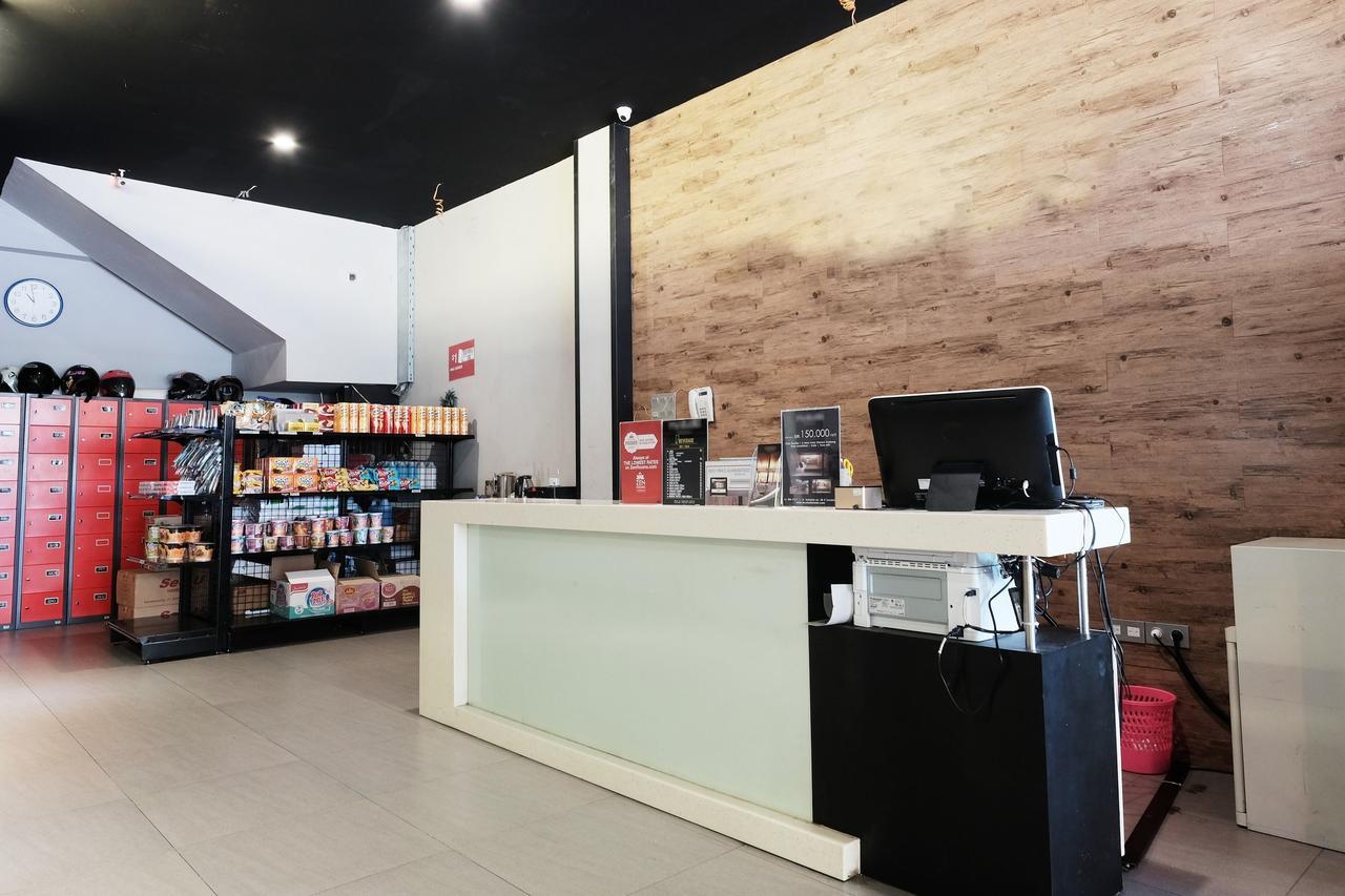 Juanda Airport Hostel Gedangan Bagian luar foto